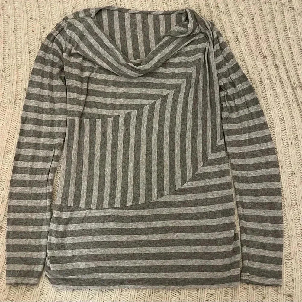 Liz Lange Maternity grey striped shirt, size small